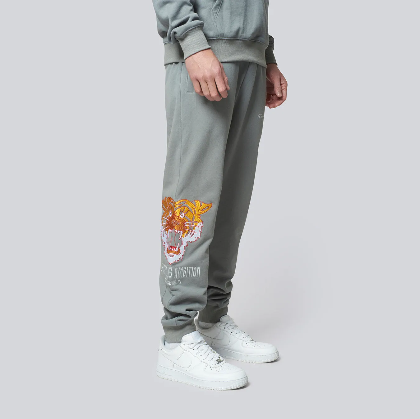 COURAGE JOGGER