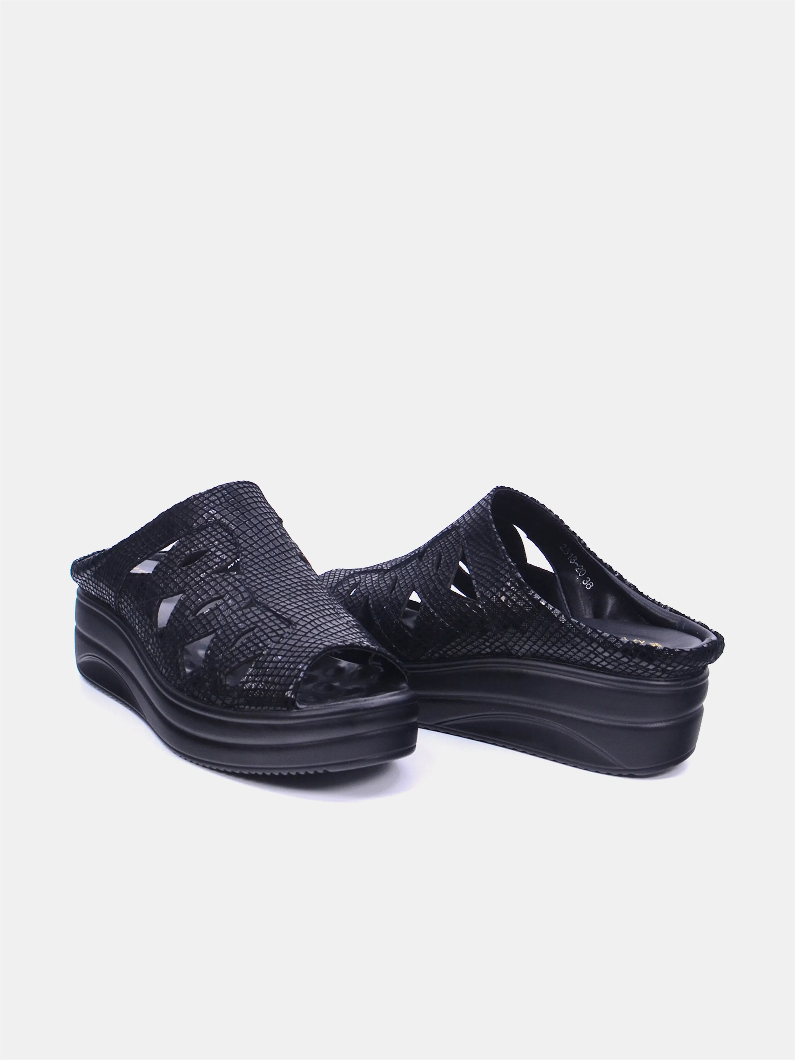 Mynaal Qareen Women's Sandals