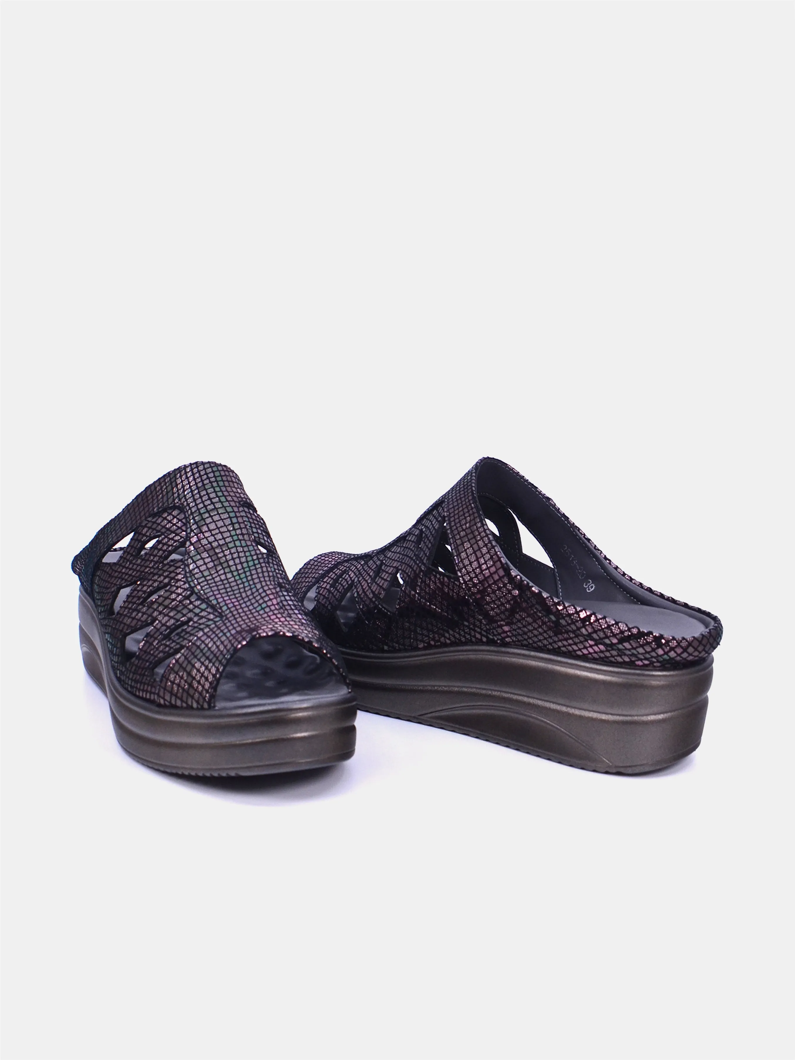 Mynaal Qareen Women's Sandals