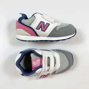 New Balance white/pink sneakers 22.5